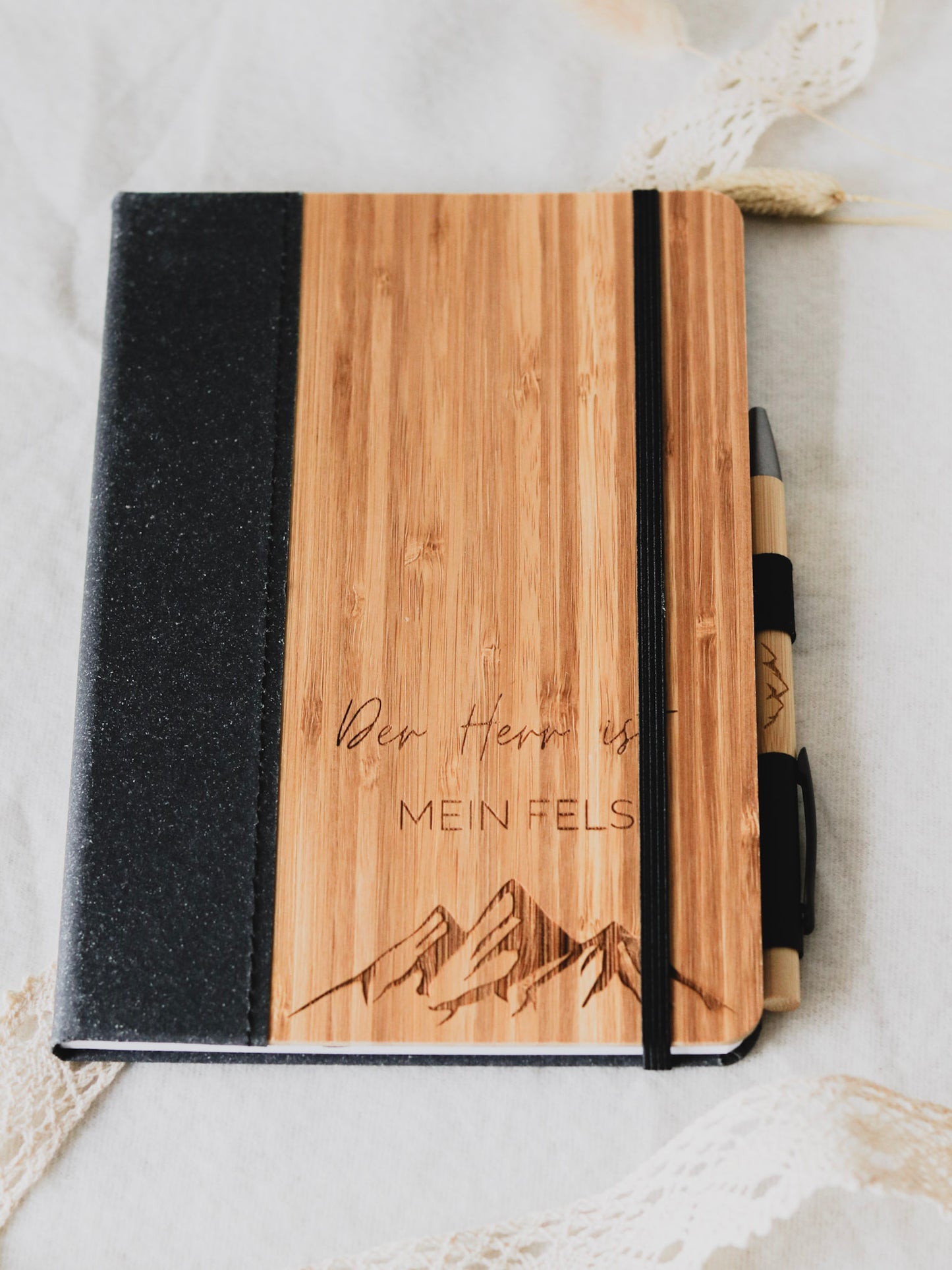 Notizbuch aus Bambus -DER HERR IST MEIN FELS-