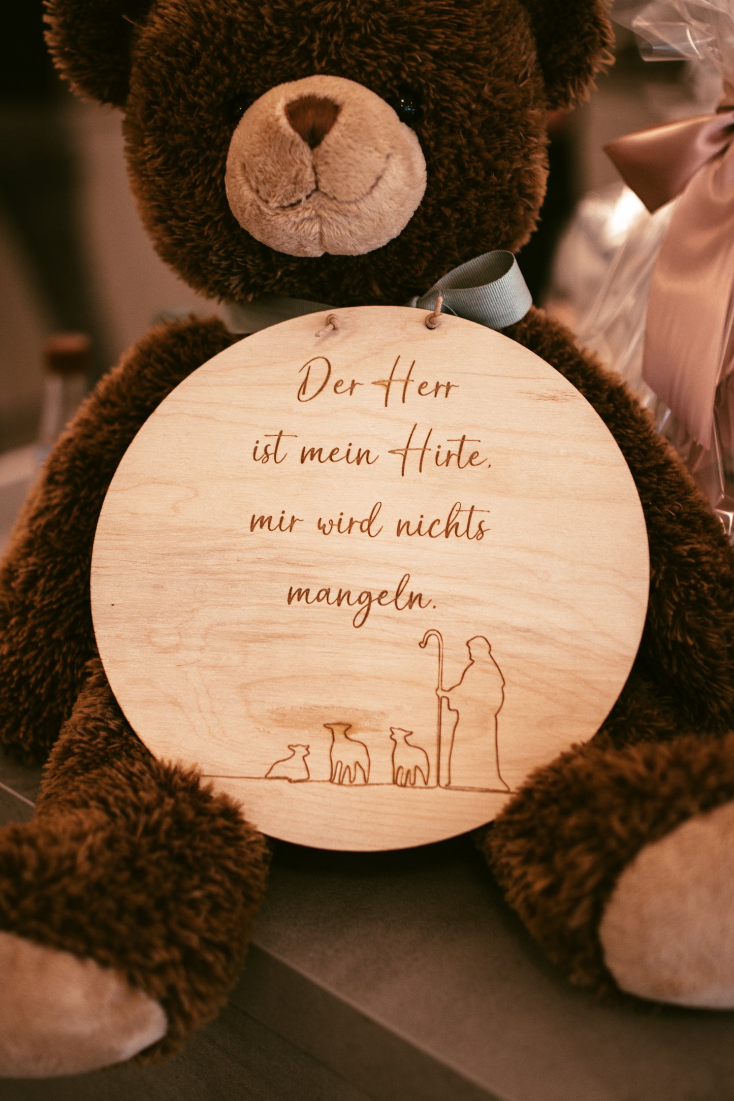 Holzschild: Der Herr ist mein Hirte