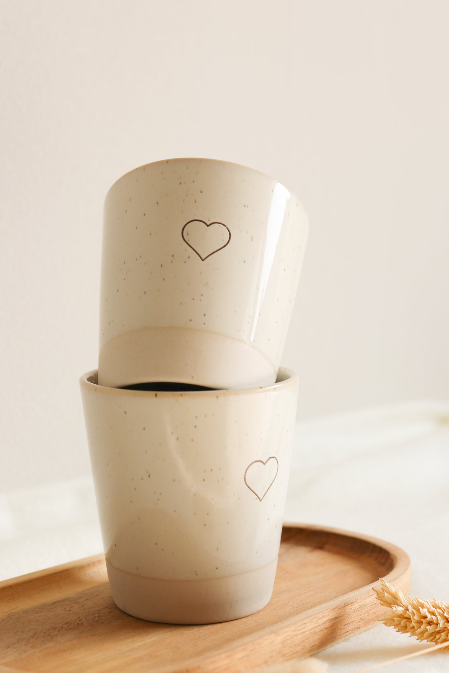 Espresso-Becher Beige mit Herzgravur limitiert