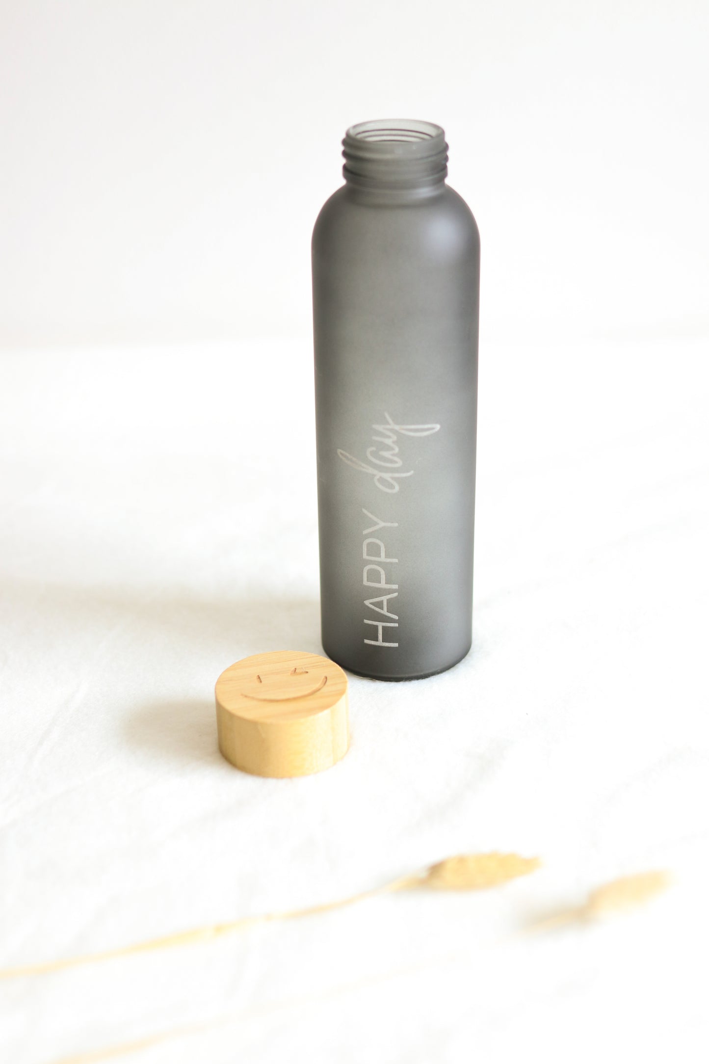 Wasserflasche Glas 500 ml - HAPPY DAY
