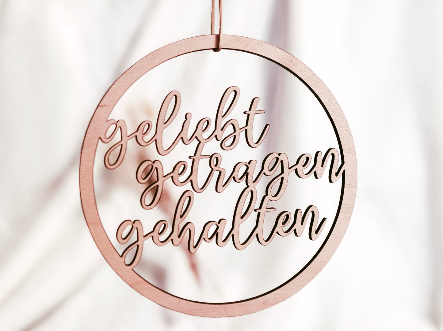 Holzkranz | geliebt getragen gehalten